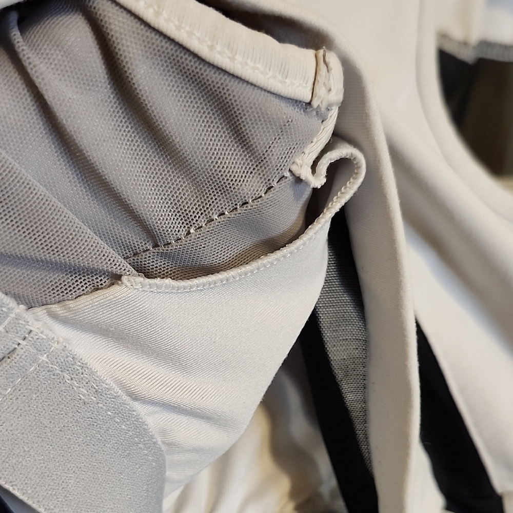 Fabletics Gray and White Fitted Crop Sports Bra - Picture 7 of 10